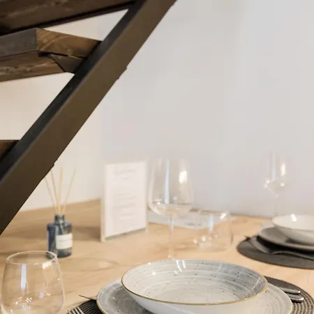 Modern Downtown Oasis *