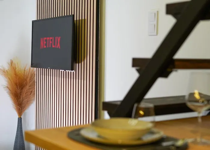 Modern Downtown Oasis Apartament