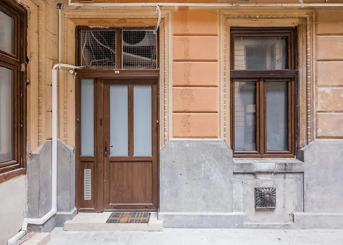 Modern Downtown Oasis Apartament