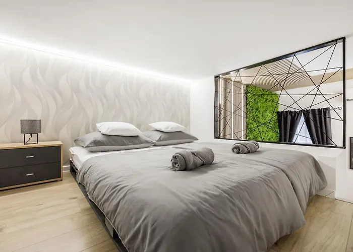 Modern Downtown Oasis Apartament *