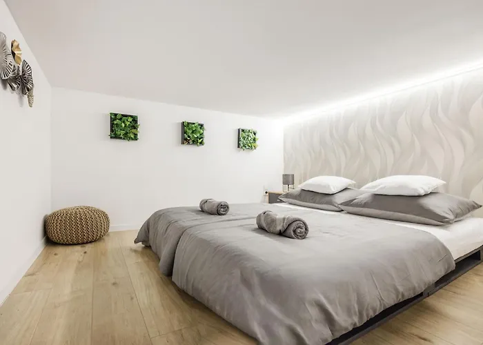 Apartament Modern Downtown Oasis *